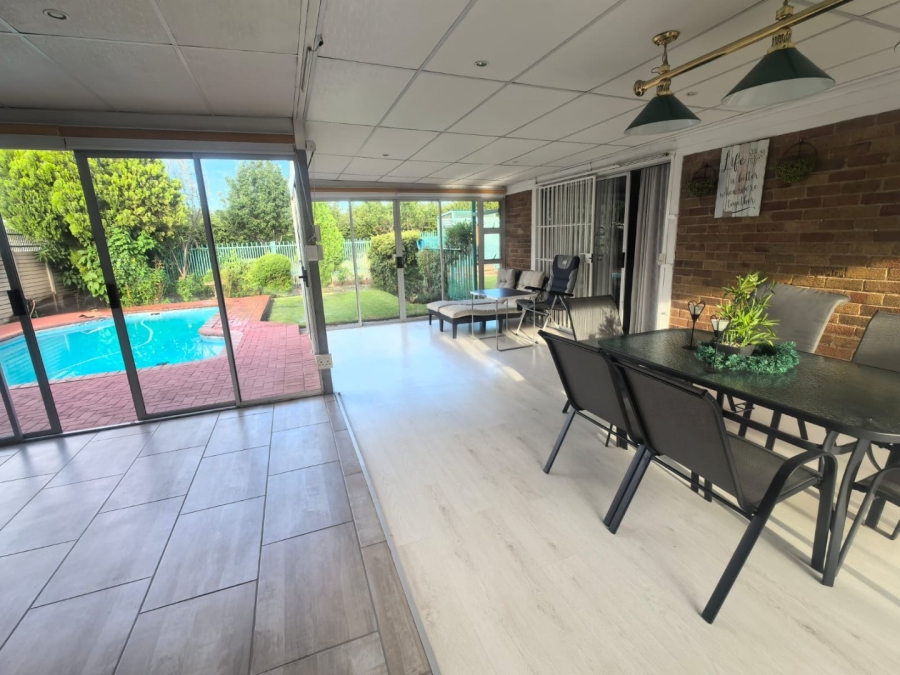 4 Bedroom Property for Sale in Pellissier Free State